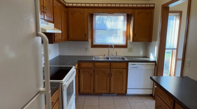 Photo - Soaring Ceilings in Lakewood Village Duplex