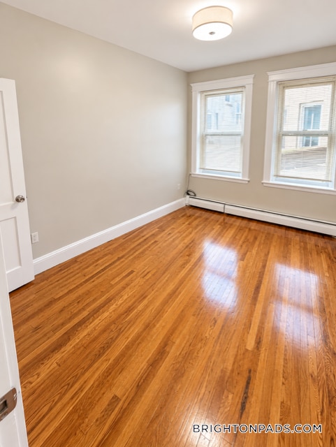 1846 Commonwealth Ave Unit 4
