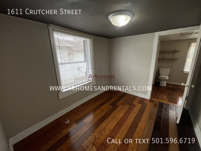 Photo - 1611 Crutcher St