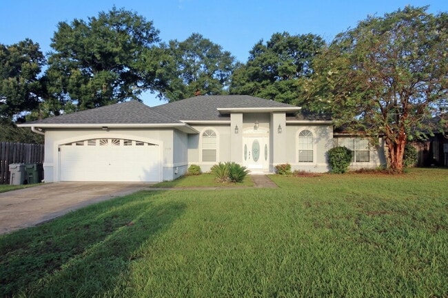 Building Photo - Spacious Northeast Pensacola Home Near UWF with 3 Bedrooms, 2 Baths, Office, 2-Car Garage & Priva...