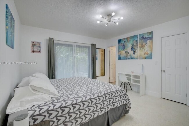 Photo - 1700 SW 20th St Unit A