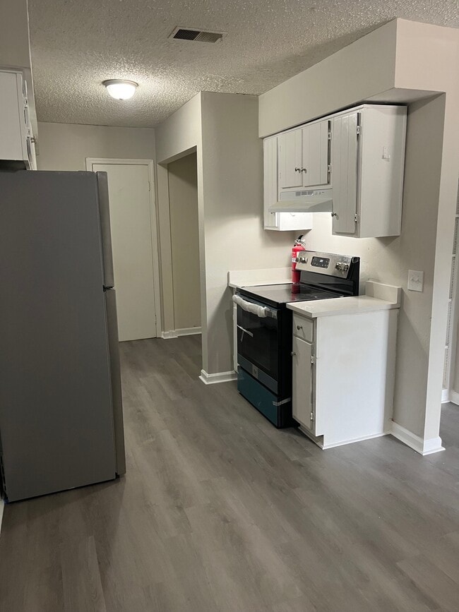 Photo - 2925 Chatsworth Rd Condo Unit D