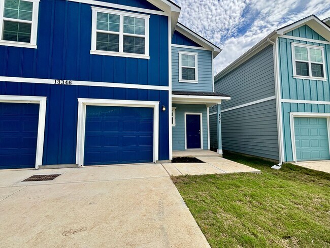 Photo - Brand New 3 Bd 2.5 Full Bath Townhouse Near UTSA & LaCantera
