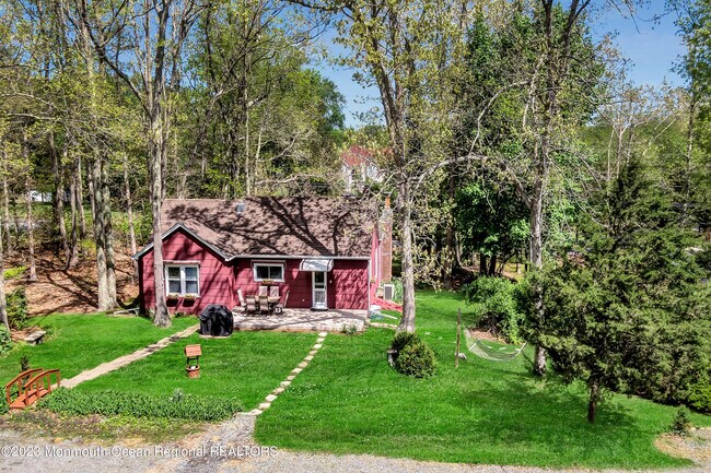 Photo - 2562 Lakewood-Allenwood Rd