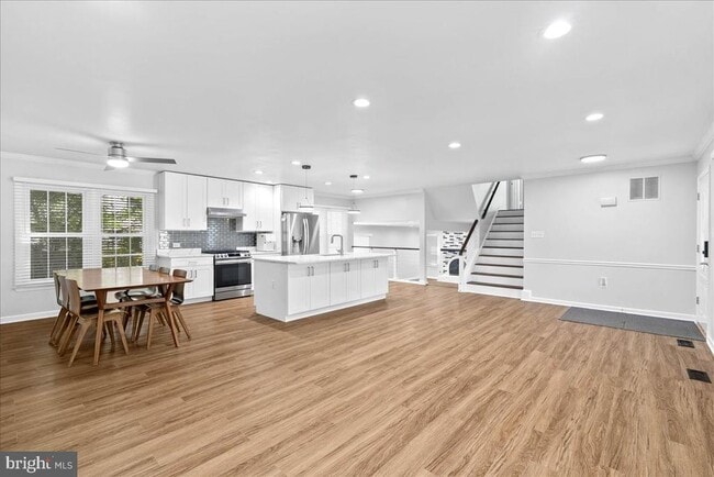 9303 Macswain Pl