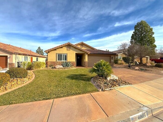 Photo - 3 bed, 2 bath home with 2 car garage