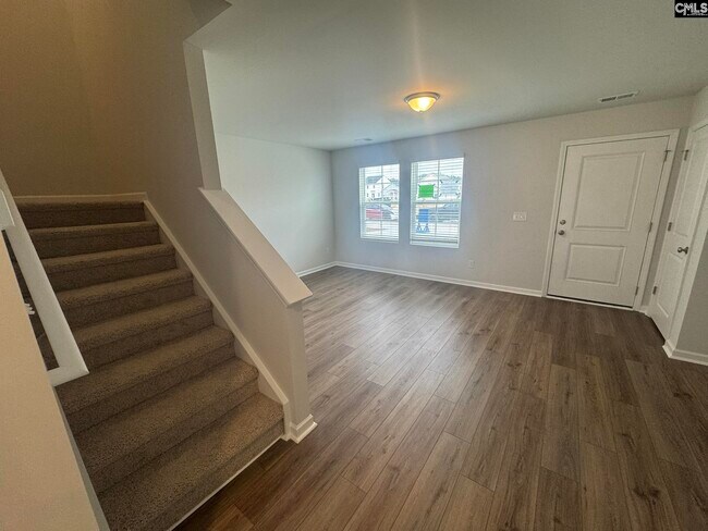141 Carr Ln