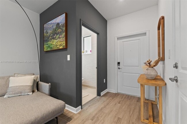 Photo - 403 NE 212th St