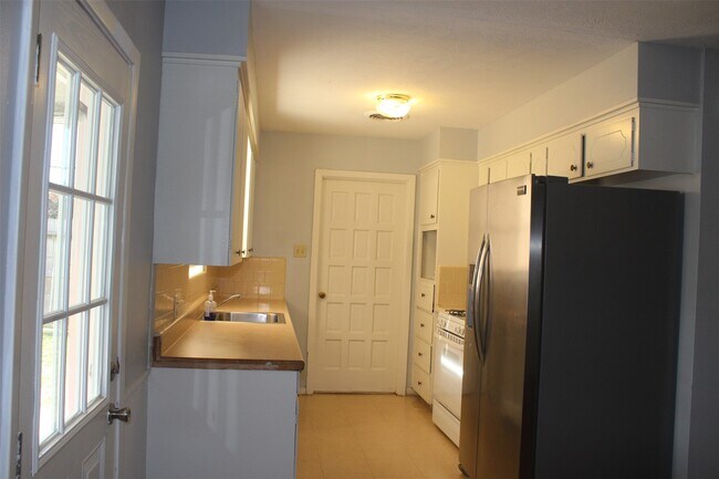 Photo - 3911 Bethel Blvd