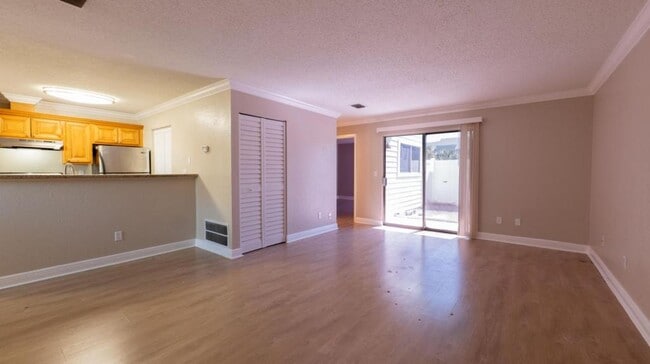 Photo - 7298 Ulmerton Rd