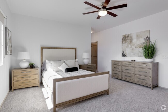 2BR, 2BA - 1,315SF