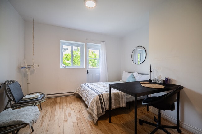 Photo - 820 Rue Roy E