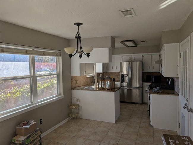 Photo - 232 Parkhill St