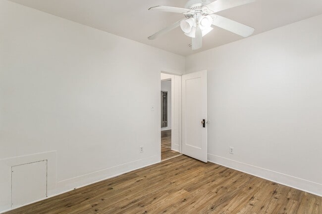 Photo - Charming 1-bedroom backhouse in Mentone!
