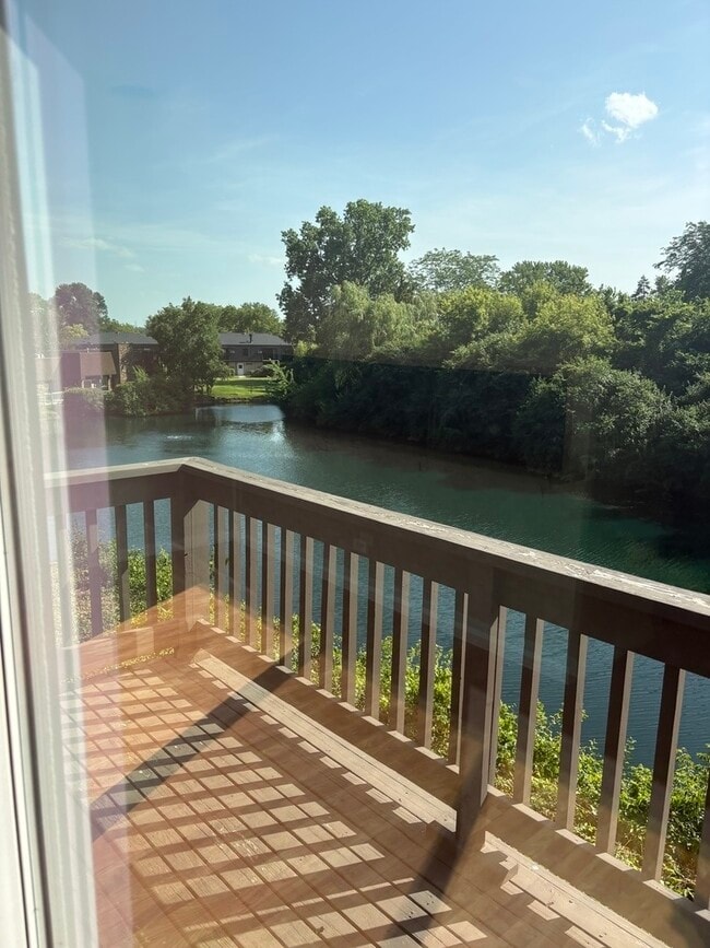 Photo - 835 Waterview Cir Unit 5