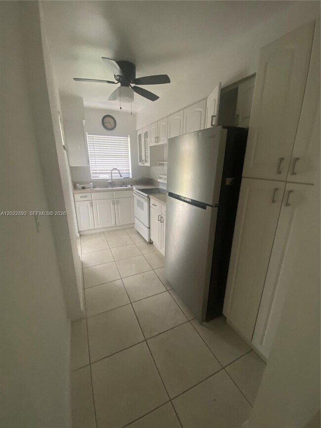 Photo - 201 NE 14th Ave Unit 5A