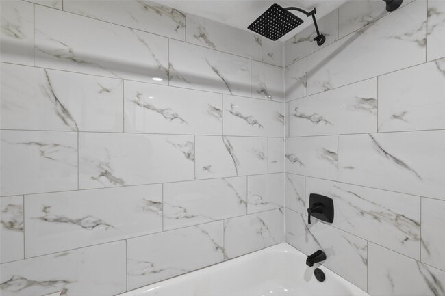 Photo - 2118 Webster St