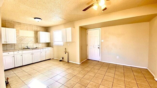Photo - $0 First Month's Rent / $0 Deposit at Move-in