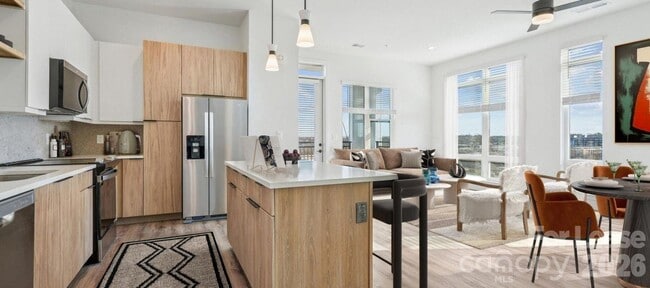 Photo - 2222 N Tryon St Unidad B1