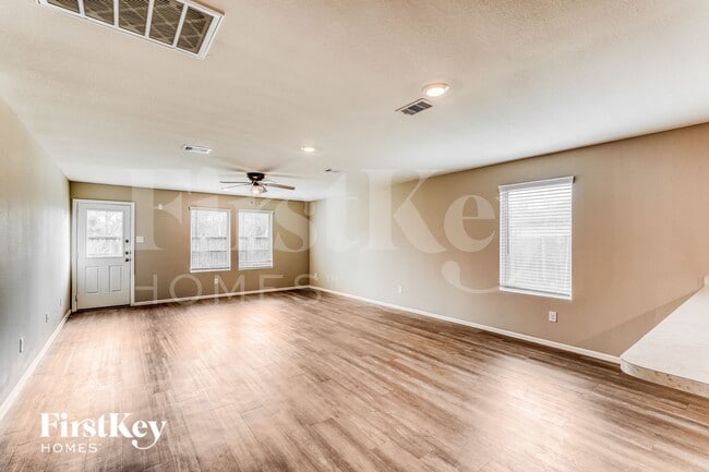 Photo - 3406 Hughes Mdw Wy