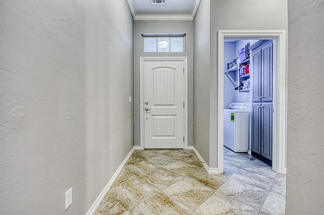 Photo - 2204 Alameda Park Dr