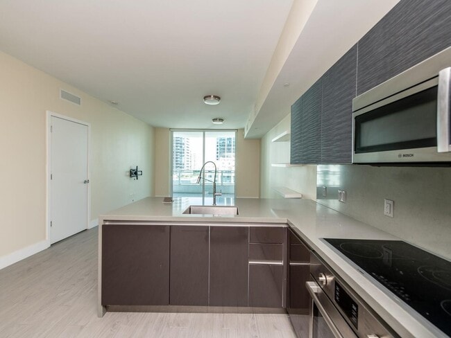 Photo - 1080 Brickell Ave Unidad 2206