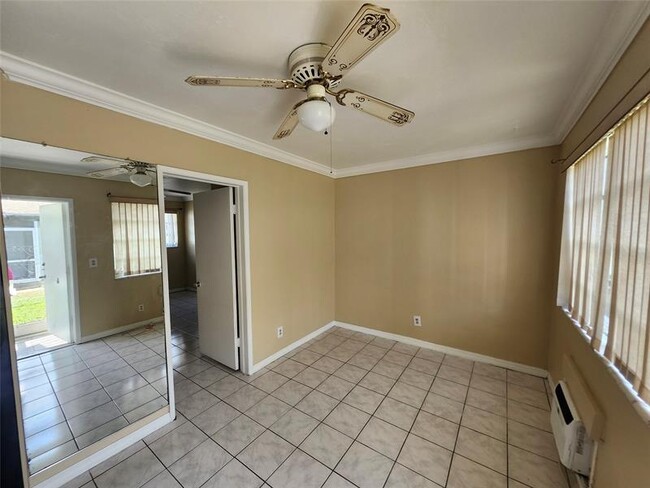 Photo - 2211 Lincoln St Unit 9