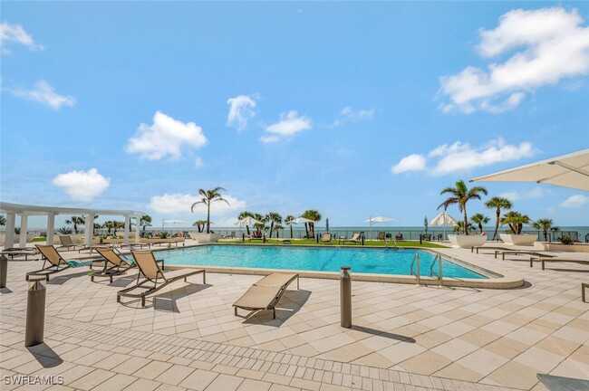 Photo - 3215 Gulf Shore Blvd N Condominio Unidad 508N