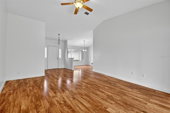 Photo - 231 Wellington Dr