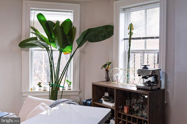 Photo - 1734 Bolton St