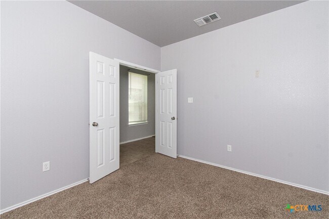 Photo - 6601 Clear Brook Dr