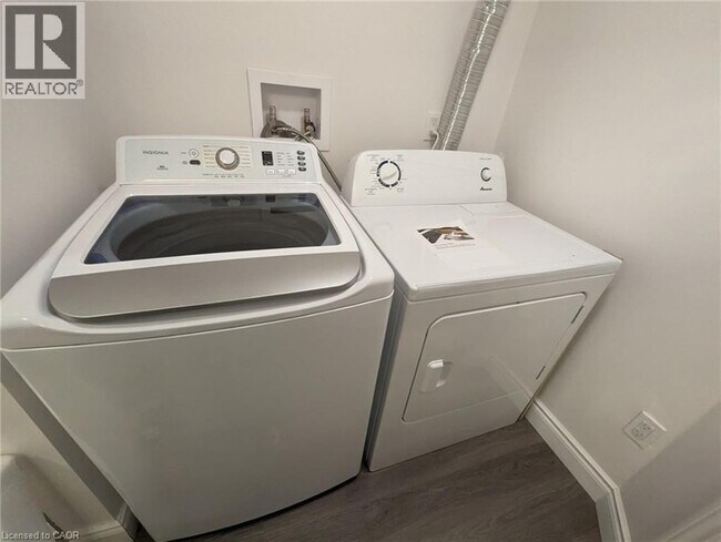 Photo - 510 Oakridge Pl