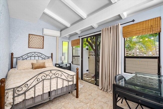 Photo - 7438 Mokuhano Pl Unidad Hawaii Kai Valley Cottage