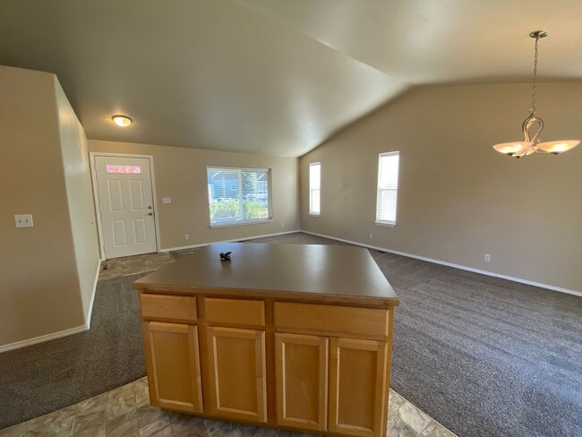 Photo - Beautiful Single-Level Home in Desirable NE Bend Community