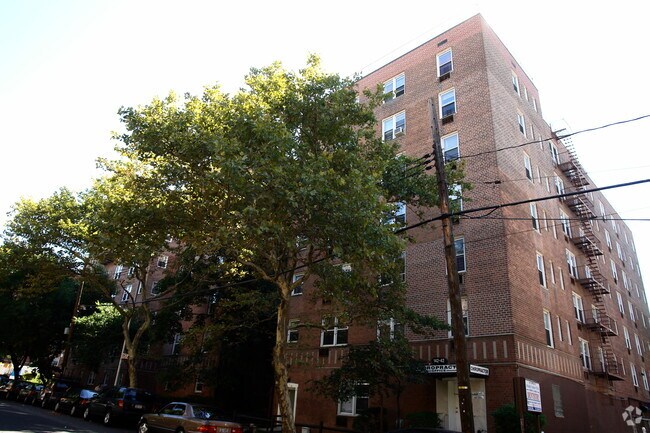Kendall Hall Apartments