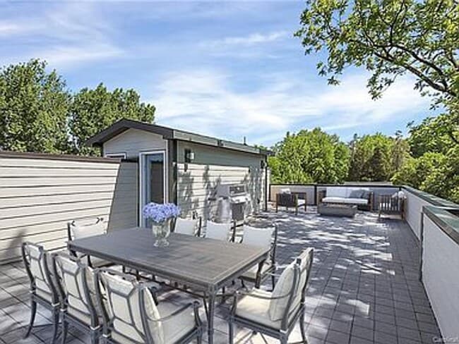 Photo - Located in the Smallwood Neighborhood only minutes to uptown Charlotte and all the major corridor...