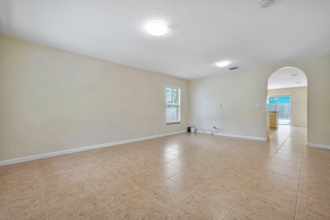 Photo - 5592 1st Rd