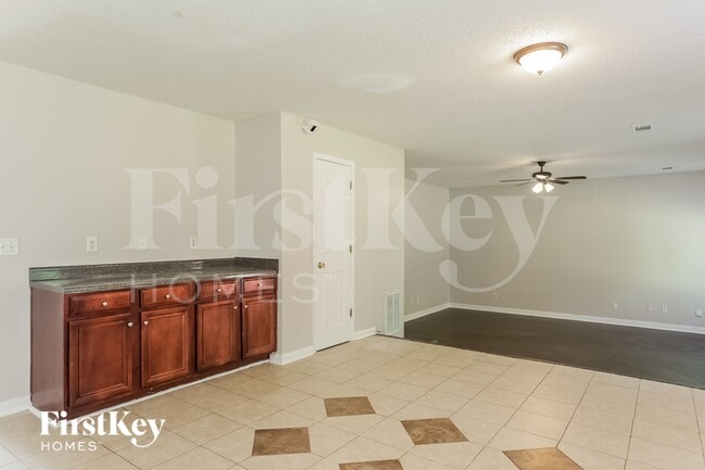 Photo - 4671 Derby Loop