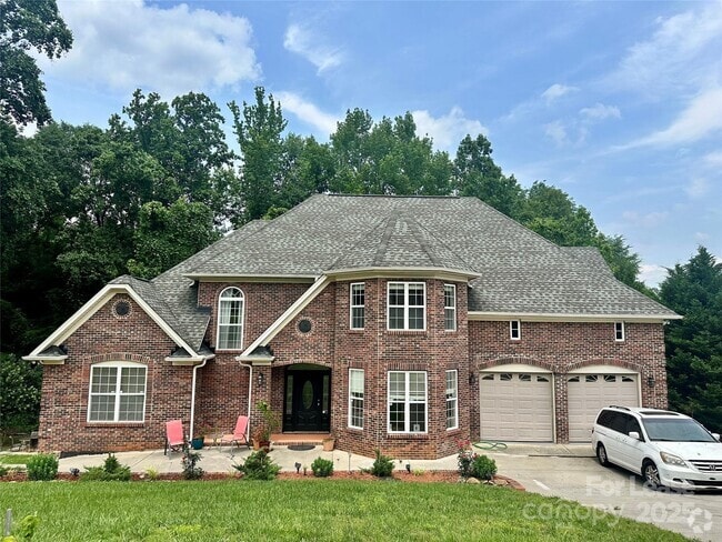 Building Photo - 8639 Willhill Rd Rental