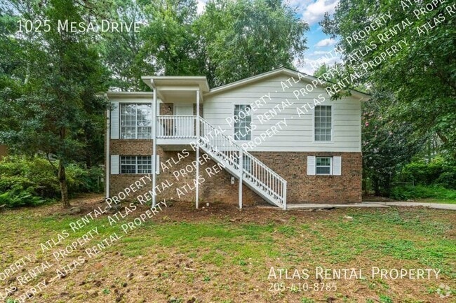 Building Photo - 1025 Mesa Dr Rental
