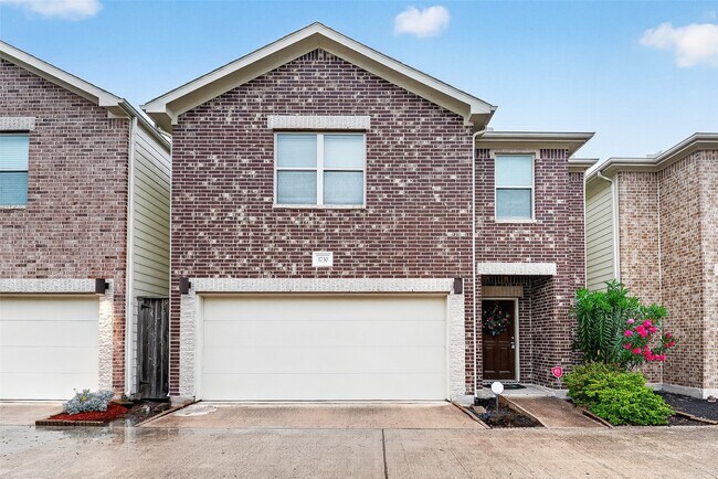 Building Photo - 3730 Main Poplar Dr