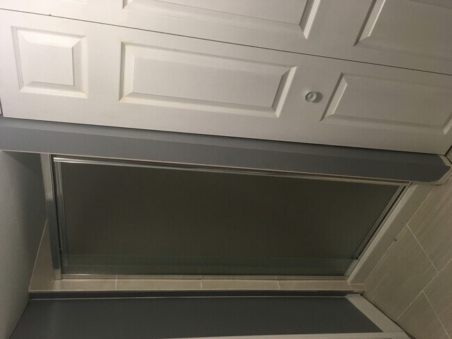 Photo - 393 Wellington Ave