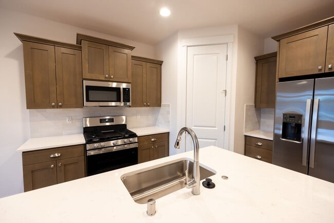 Photo - Brand New! - 3 Bedroom Townhome in Vancouv...