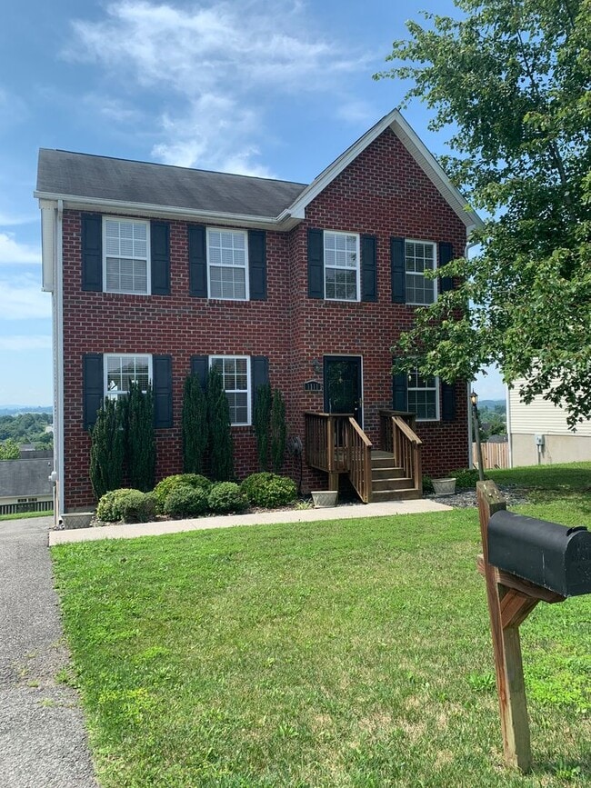 Photo - 1111 New Village Dr NW