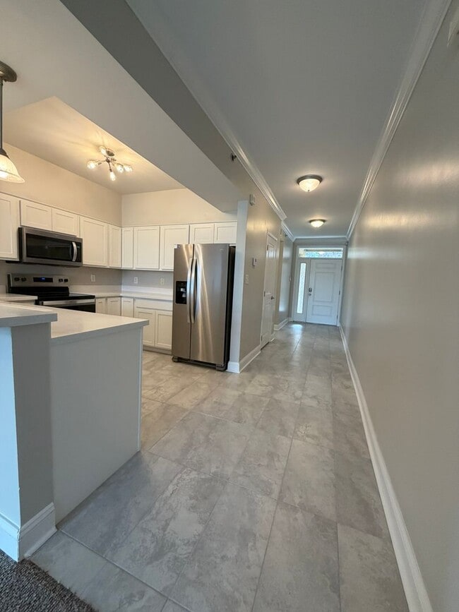 Photo - **Stunning Waterfront Condo in Downtown Knoxville**  2 Bedroom, 2 bath Fully renovated! Available... Unidad River Towne #401