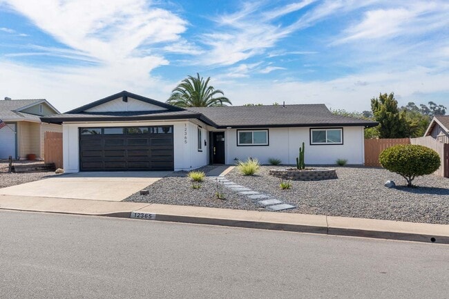 Building Photo - 12365 Horado Rd Rental