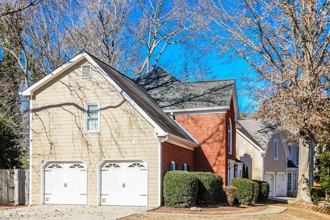 Photo - 1504 Justin Dr
