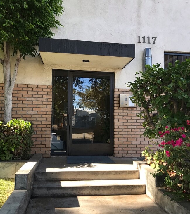 Photo - 1117 Elm Ave Unit 102