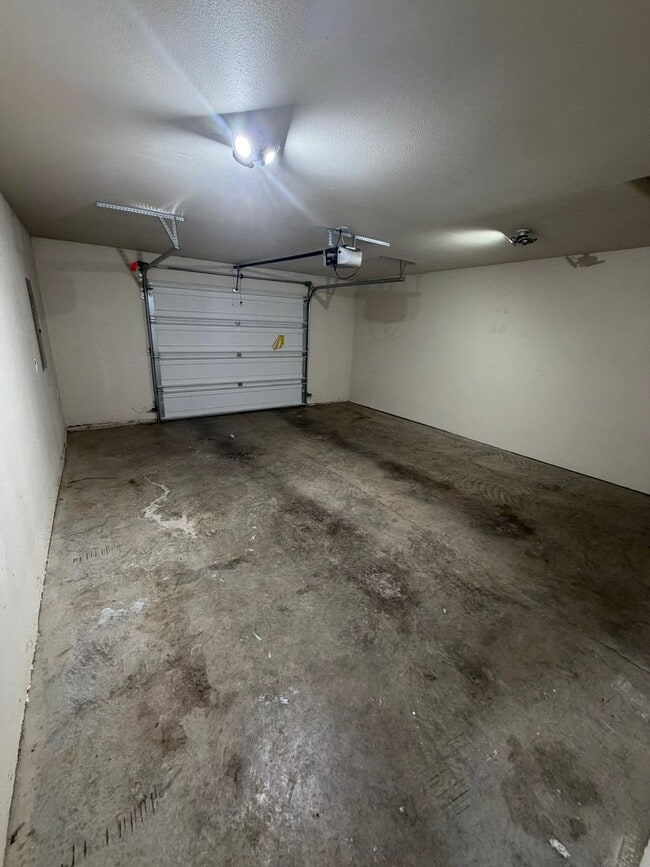 Photo - Large 2 Bedroom with Fenced Yard!