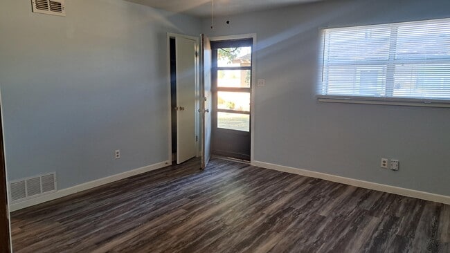 Photo - 3404 Elkhart Ave